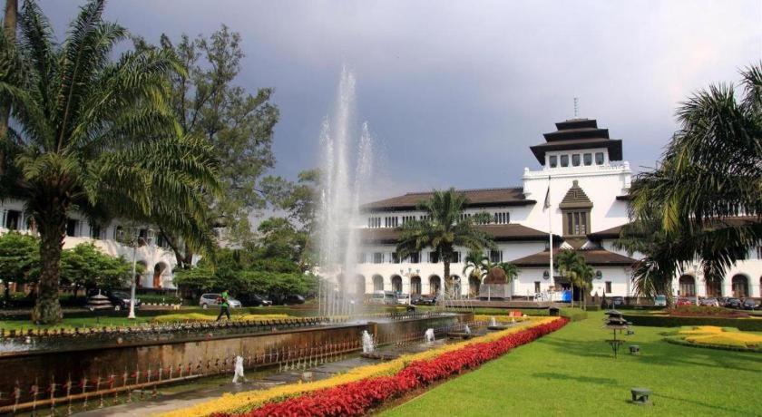 Hotel The House Tour Middletown Bandung